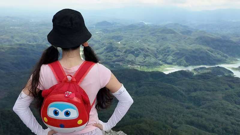 山亚白石岭